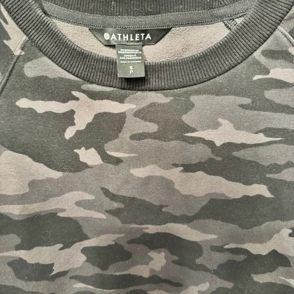 Athleta Black and Gray Camouflage Sweatshirt - Picture 9 of 10